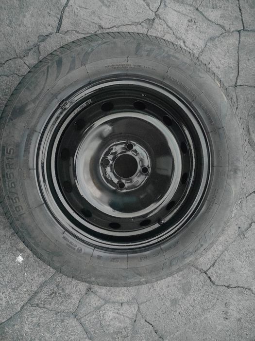 Продам диски с резиной.