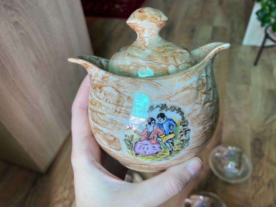 Порцеланов сервиз