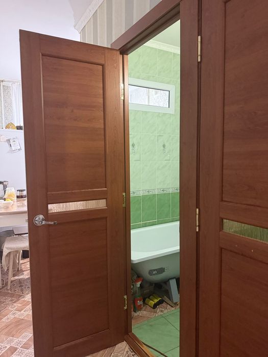 Продам двери межкомнатные б.у
