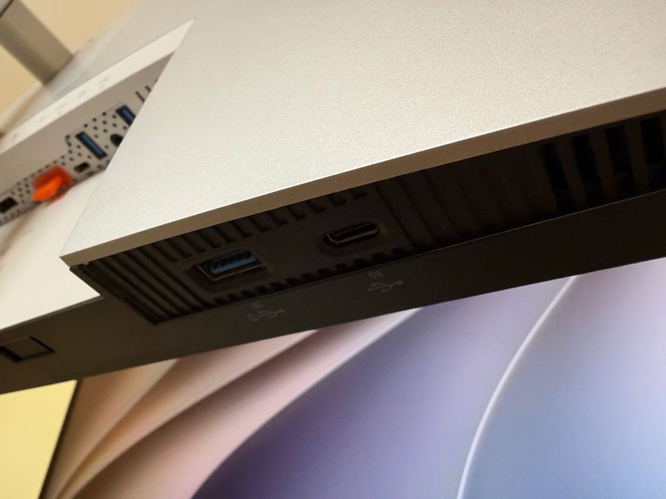 Монитор Dell U2722D