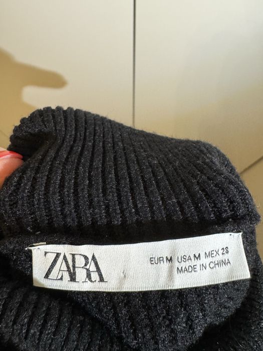 Продам безрукавку Zara