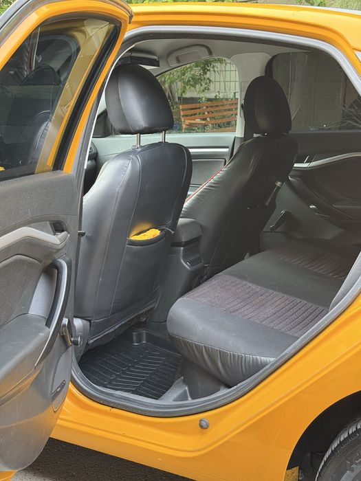 •Vesta 1.6L MT 2019 (Gen bor)•