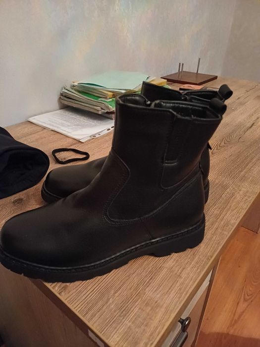 продам сапоги для мальчика