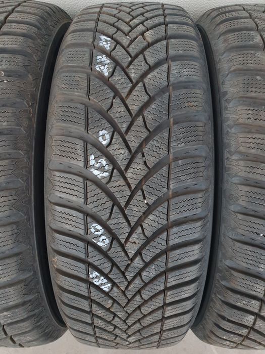 Зимни гуми 4 броя SEMPERIT SpeedGrip5 185 60 R15 дот 2721