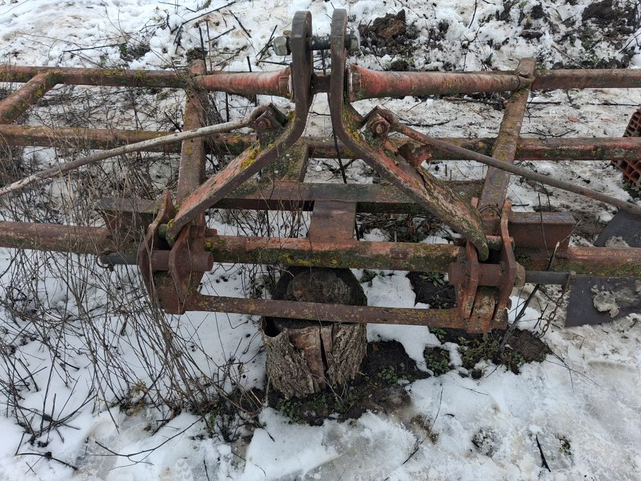 Vând Cadru  combinator