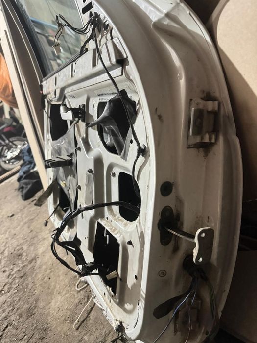 Продам дверь на приору