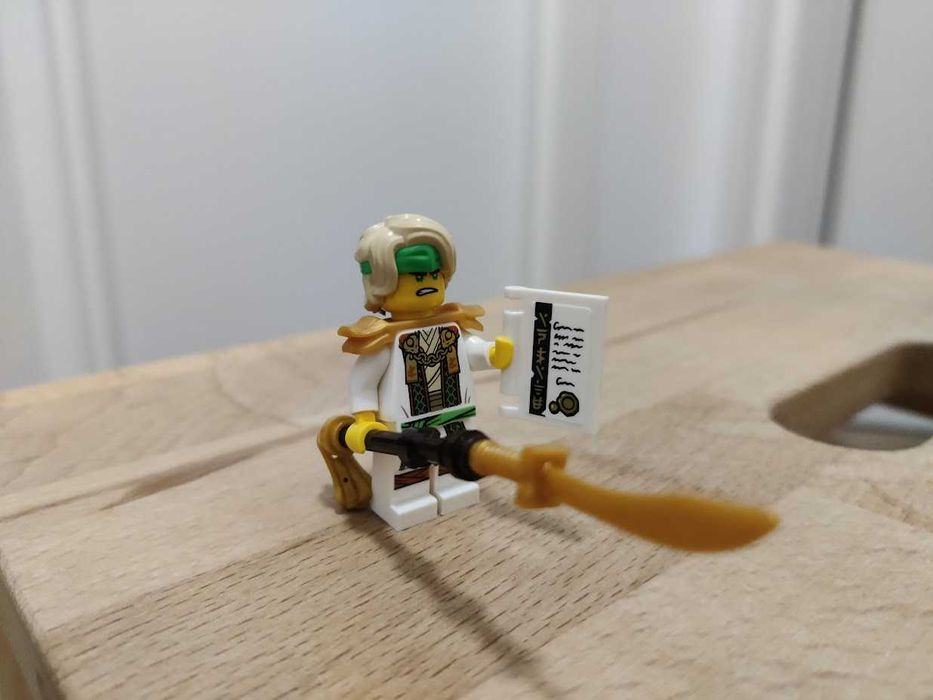 Lego Minigifurine Ninjago Lloyd Nya Kai -71819 (Dragon Stone Shrine)