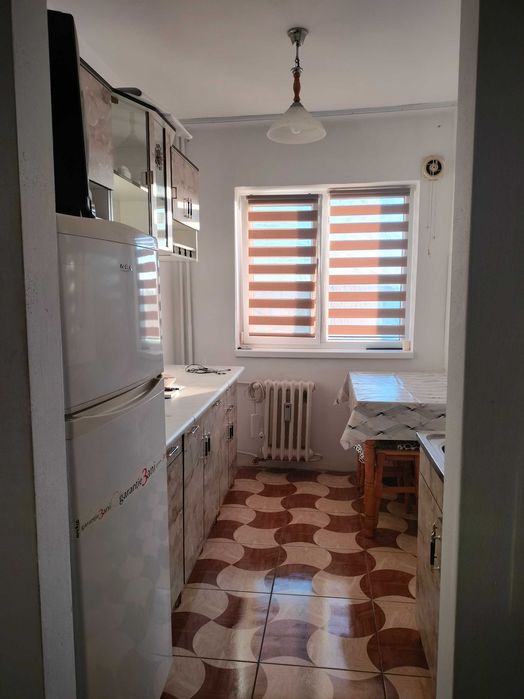 Închiriez apartament 2 camere