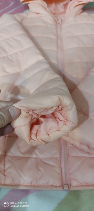 Продам курточку на девочку