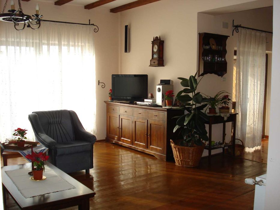 Vand Casă Deosebită cu Grădină Matura și Intimitate Totală (25 km de Timișoara)