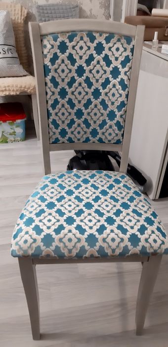 Продаются стулья для гостиной