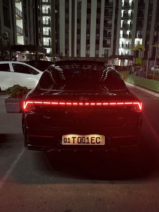 k 5 2,5 eng full  sotiladi rangi qara navoratlari bor haydashga tayyor