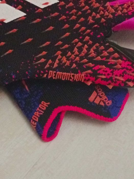 Оригинальные перчатки Predator Demonskin