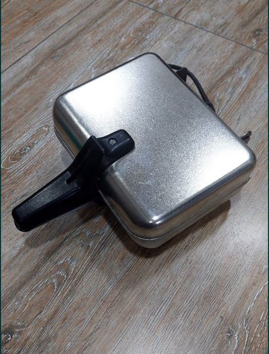 Вафельница для выпечки