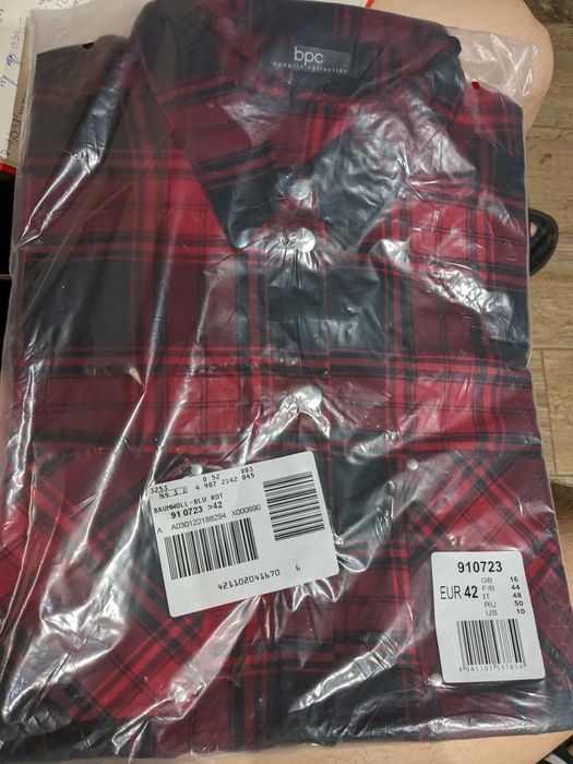 Vând cămașă mărimea 42 L