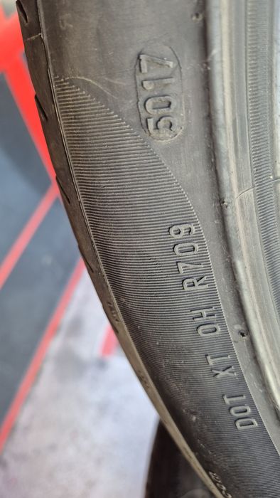 Продавам летни гуми 275/35/21 цола