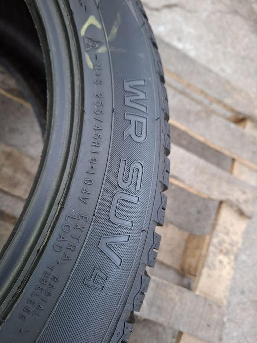 1бр. Почти Нова 255/45/19 Nokian WR SUV 4