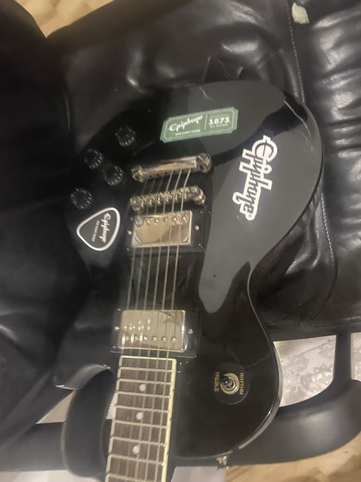 Epiphone электрогитара Les Paul Tribute Ebony