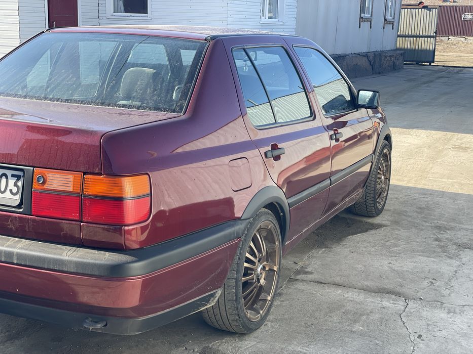 Венто 1.8 1993        .