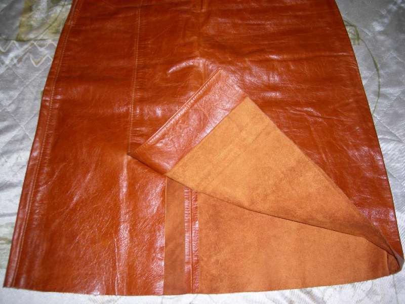 Много елегантна пола от естествена кожа размер "S" марка "Trousers