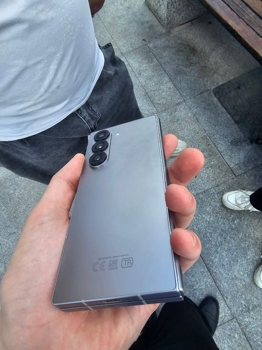 Samsung z fold 6