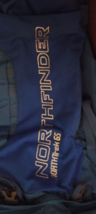 Vând ruxac de 65l nou