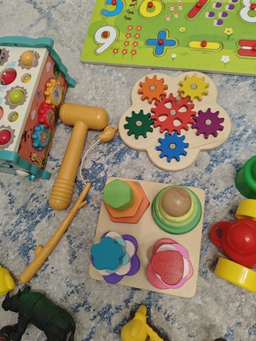 Игрушки для малышей 2к