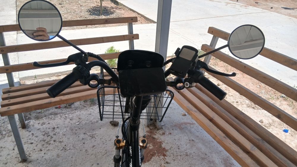 Veloskuter 2024-yil olingan, holati yaxshii aybi yoq prava kerak emas