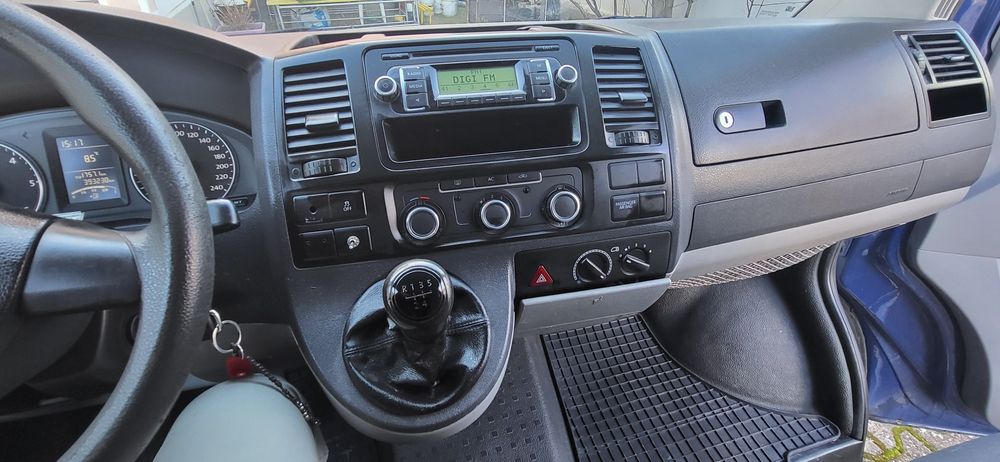 VW Transporter Caravelle T5.1  LUNG 9 Locuri