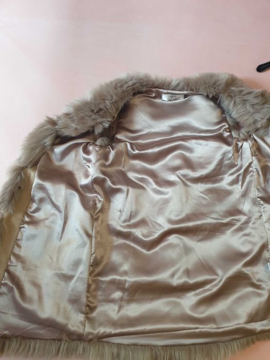 Дамски луксозен пухен елек