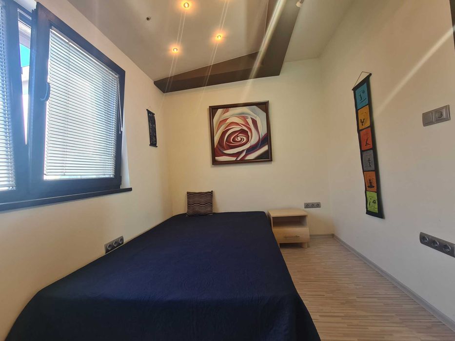 Продава се Тристаен апартамент в Варна, Автогара - 85 кв.м за 7 €/кв.м - Снимка #4