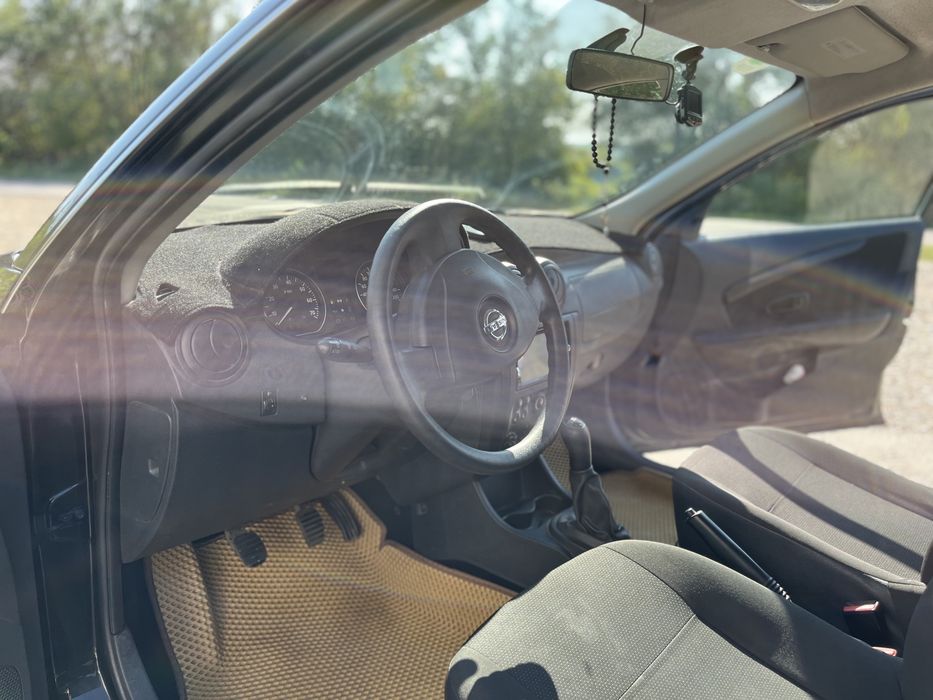 Продам nissan almera