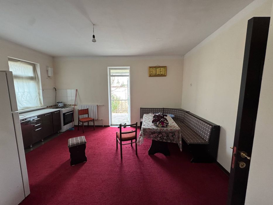 Зудлик билан сотилади 4 хона 4 сотихли 2 этажли катедж Ф.Косимова