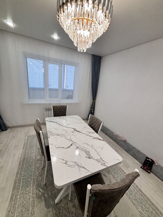 Продаю столовый комплект