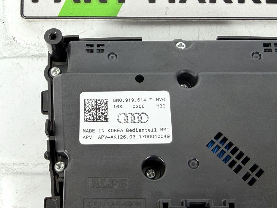 Конзола Контролен панел AUDI A4 B9 A5 F5 8W0919614T