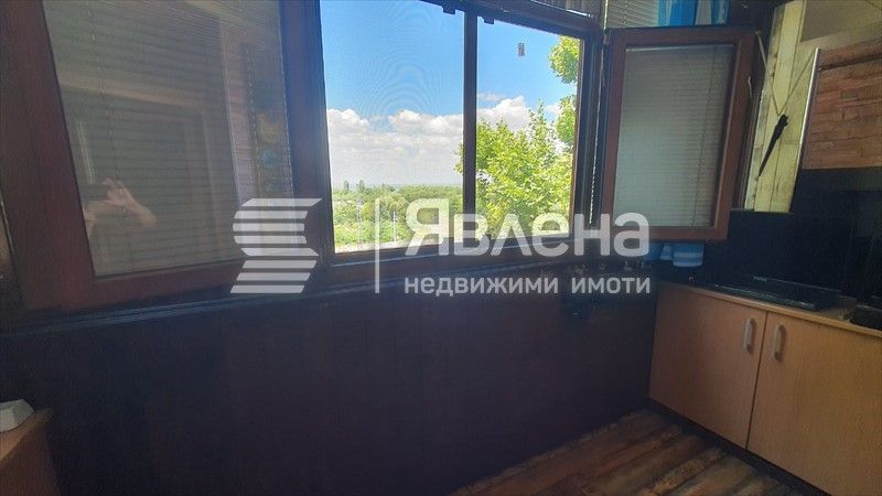 Продава се Тристаен апартамент в Бургас, Възраждане - 94 кв.м за 1437 €/кв.м - Снимка #8