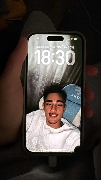 iphone 16 Black 128gb
