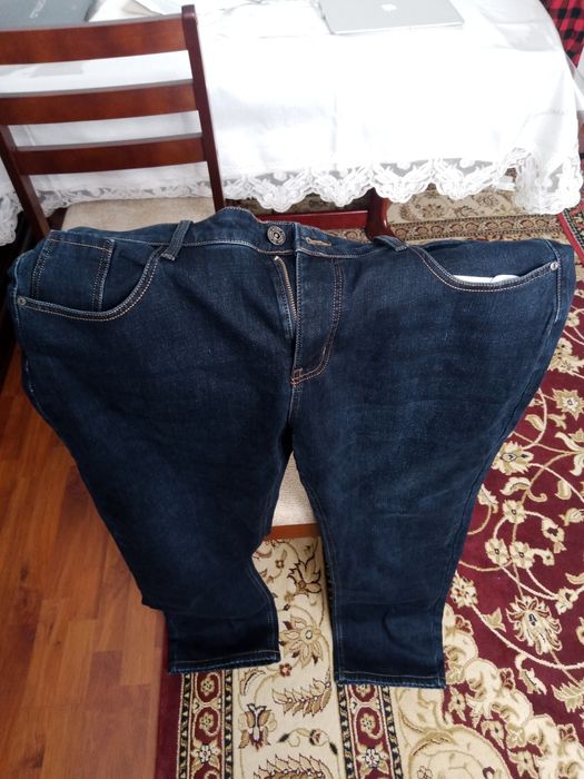 Продам мужские джинсы