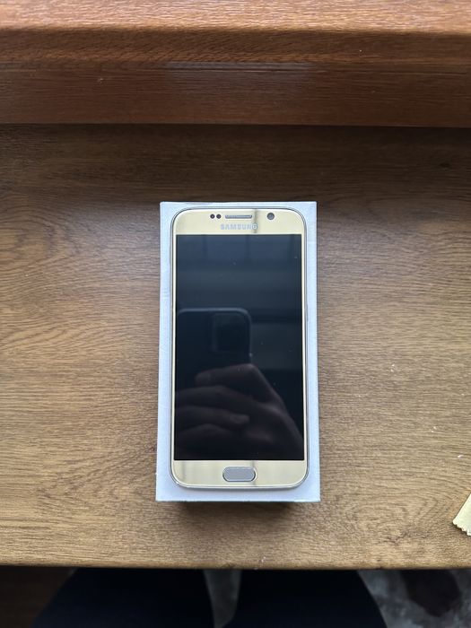 Sotiladi yoki obmen Samsung Galaxy S6 sm-g920f gold 32gb