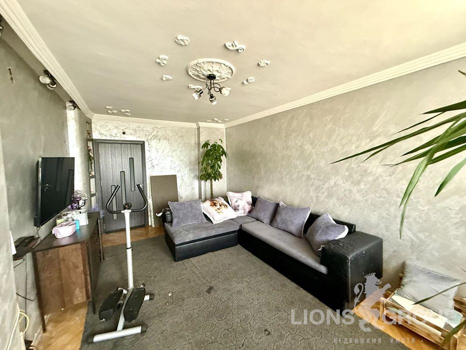 Продава се Четиристаен апартамент в Варна, Трошево - 105 кв.м за 1809 €/кв.м - Снимка #2