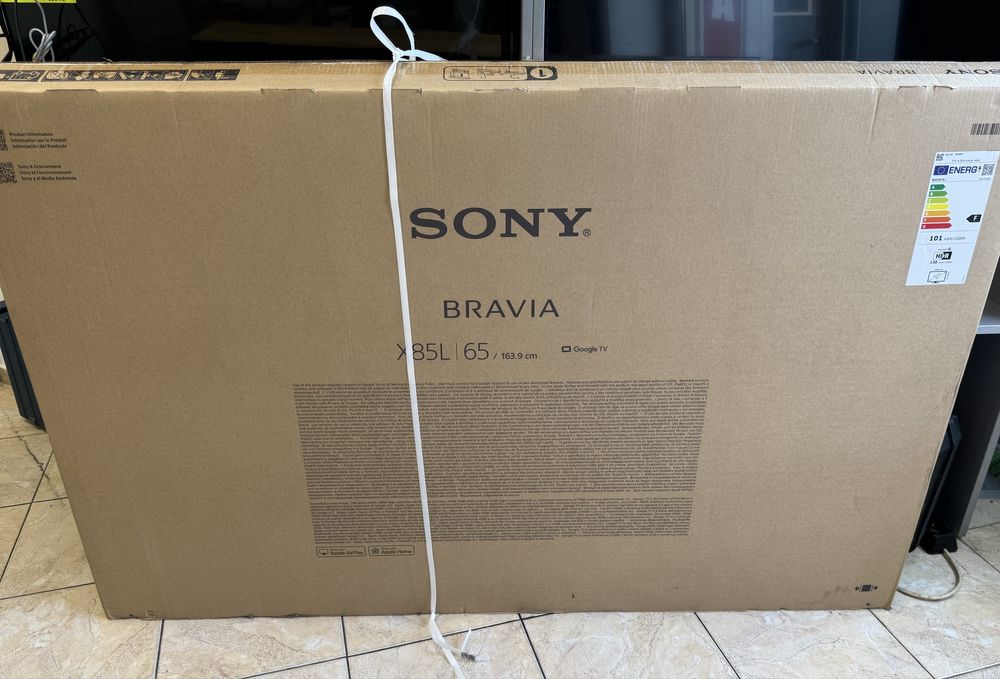 Продавам чисто нов TV SONY BRAVIA KD-65X85L