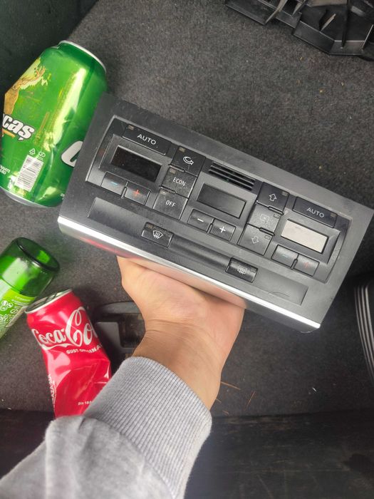 Vând casetofon ventilație și tot chitul