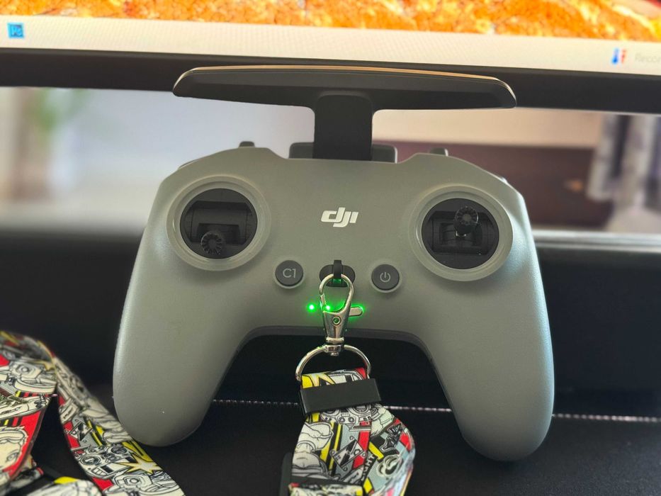 Setup complet Drona Digitala DJI FPV - Integra, controller, 3 baterii
