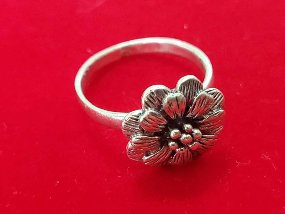 AG51,inel argint 925,nou/marcat, solid, floare mare , deosebit