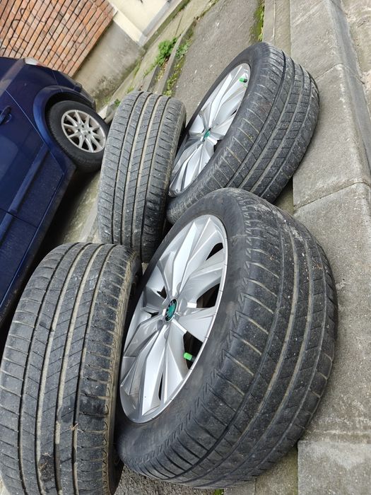 Schimb jante R17 cu R16