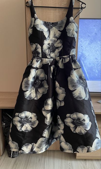 Дамска официална рокля