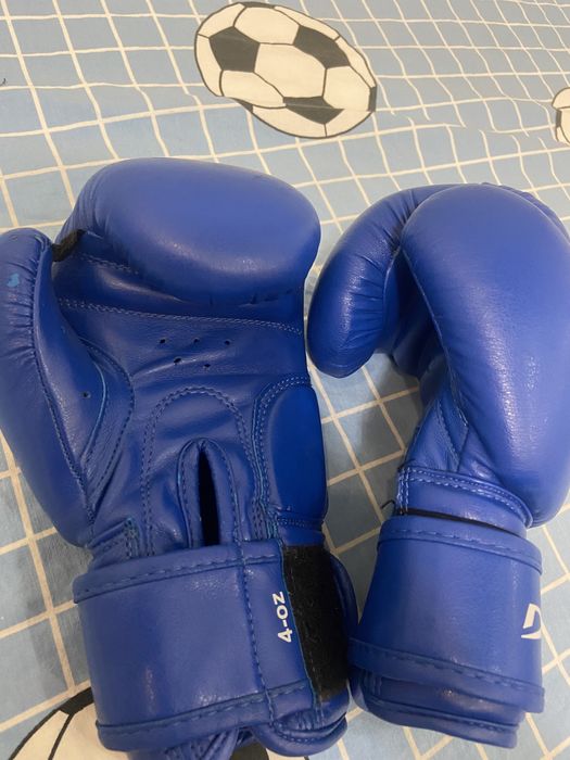 Боксерский перчатка Demix