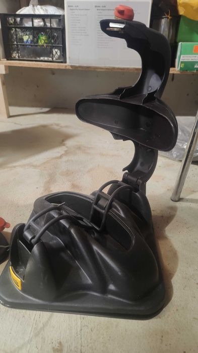 Vand suport pentru schiuri, magnetic, pentru plafon