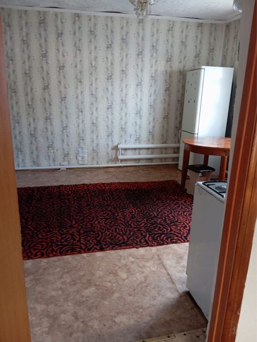 Сдам дом благоустроенный во дворе с хозяевами