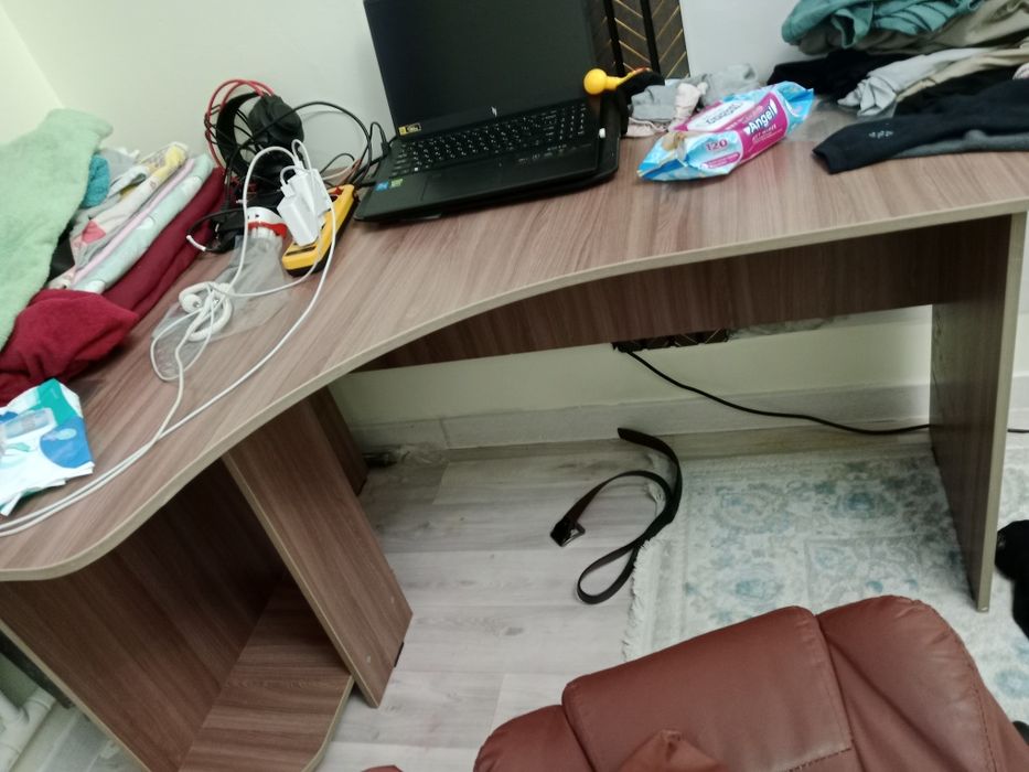 Продам шкаф для обуви,компь стол детский плед